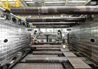 Engel builds world’s largest injection machine