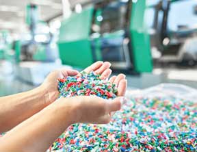 Recycling: Arburg develops digital pilot functions to stabilise moulding process Recycling: Arburg develops digital pilot functions to stabilise moulding process