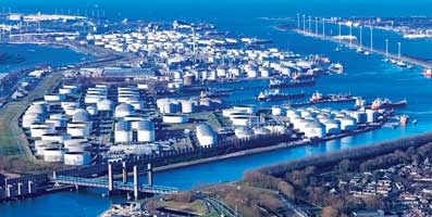 No more cheap oil: breaking petrochemical dependence through recycling