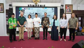 Project STOP hands over circular waste project to East Java community