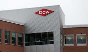Dow to cut 2,000 jobs; looking to save US$1 bn in costs